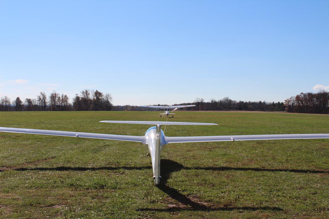 glider before takeoff